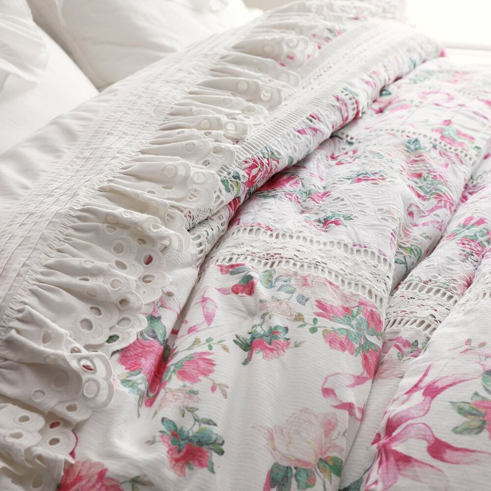 LoveShackFancy Cabbage Rose Quilt Bedding Floral Lace Lace Detail Full Queen NEW - Picture 2 of 7